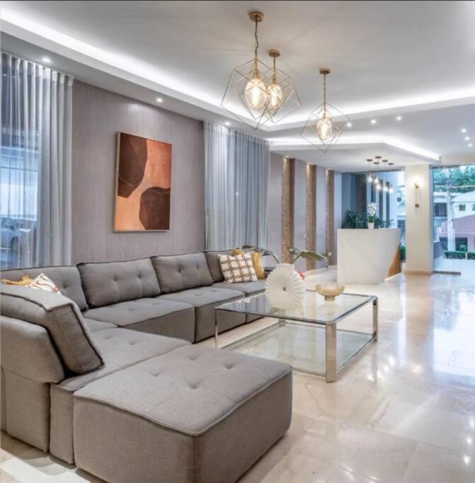 Dom. Rep. Exclusive 2 Bed Apt. Evaristo Morales Santo Domingo Exterior photo